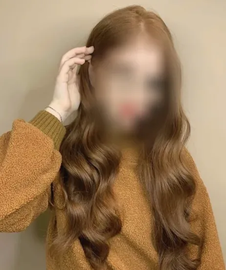Bernadette, 24