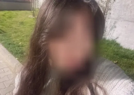 Jennifer, 22