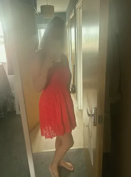 Melanie, 34