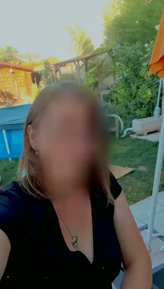 Nadine, 37