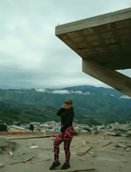 Sabrina, 40
