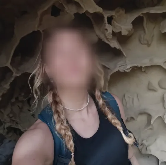 Simone, 29
