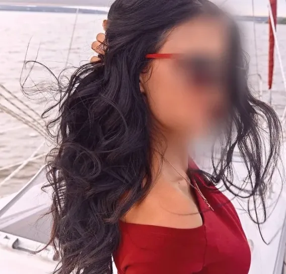 Thea, 35